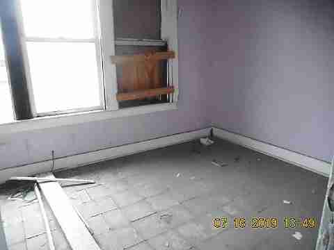 5631 Hartford (27)_m.jpg